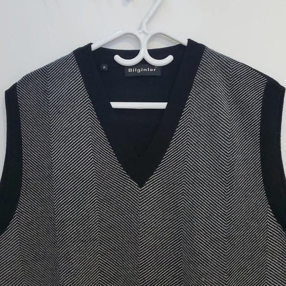 Man Sweater - Picture 2 of 3